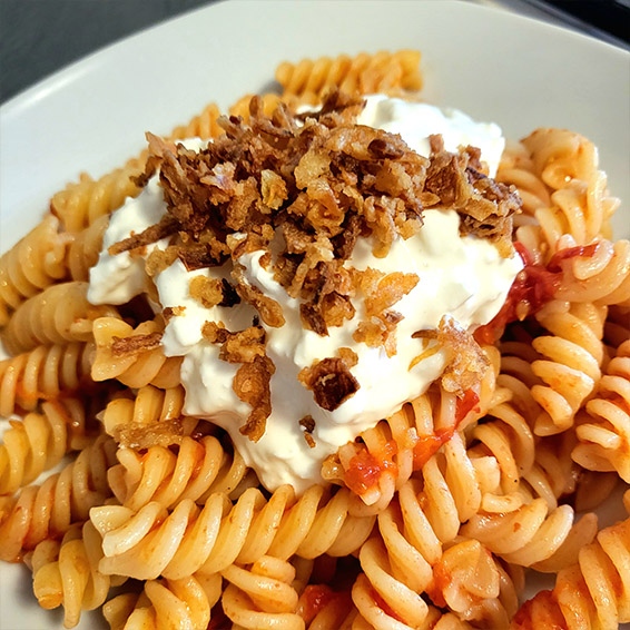 La nostra versione della classica pasta al pomodoro